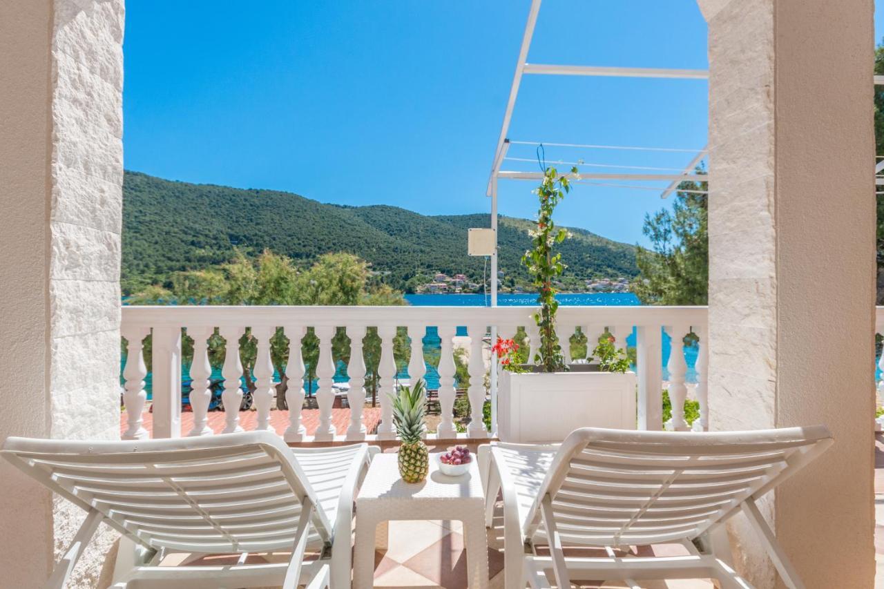 Apartmani Bonaca - 10M To The Sea Grebaštica Esterno foto