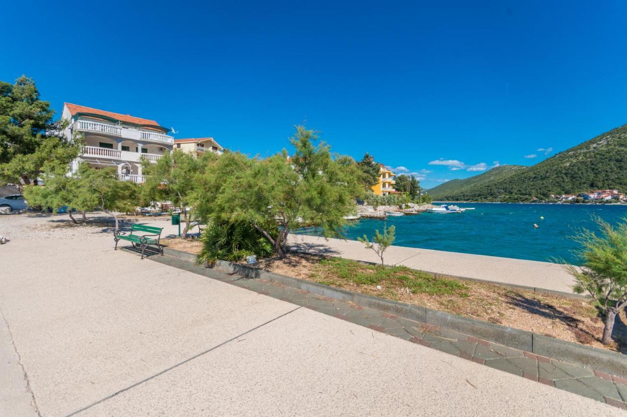 Apartmani Bonaca - 10M To The Sea Grebaštica Esterno foto