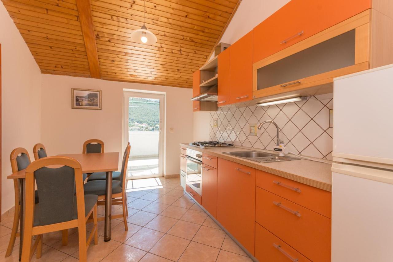 Apartmani Bonaca - 10M To The Sea Grebaštica Esterno foto
