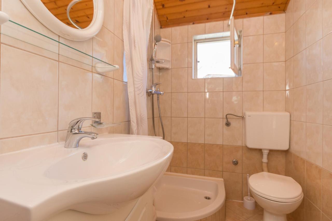 Apartmani Bonaca - 10M To The Sea Grebaštica Esterno foto
