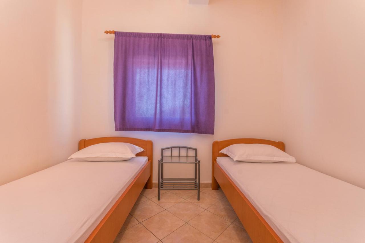 Apartmani Bonaca - 10M To The Sea Grebaštica Esterno foto